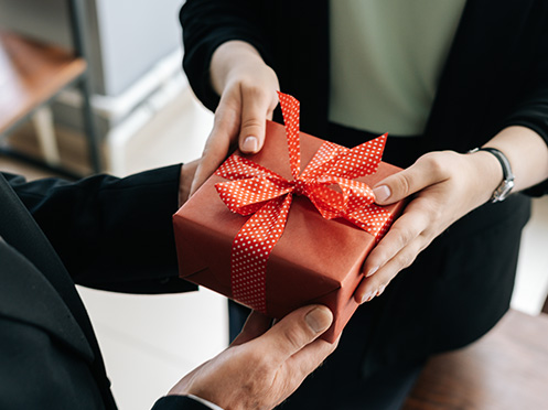 Cadeaux BtoB : pourquoi la livraison fait partie de l'expérience client ?