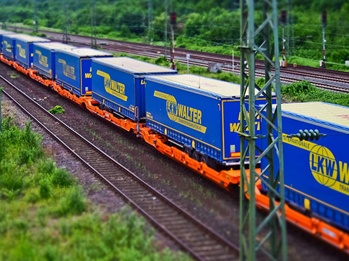 Quels sont les avantages du transport ferroviaire de marchandises ?