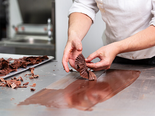 Livraison de chocolat à Paris : pourquoi choisir un coursier express ?
