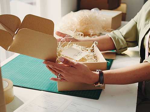 Papier bulle, mousse, coussins d'air : quel calage pour colis choisir ?